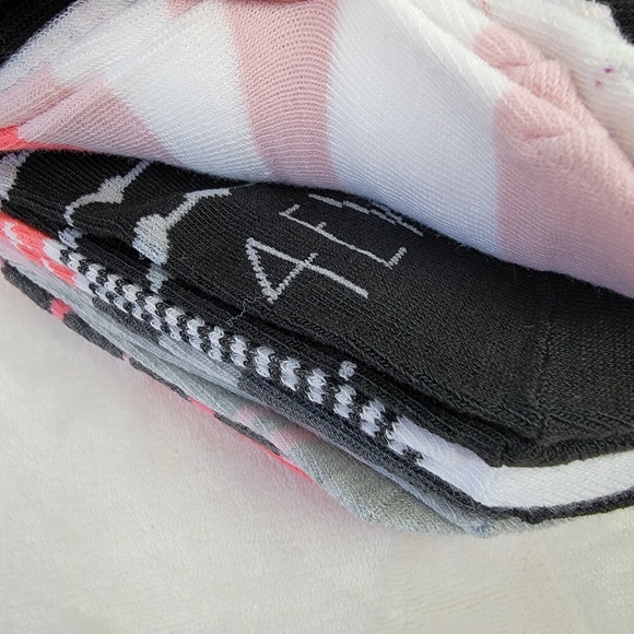 10 Pack of Rae Dunn Ankle Socks - Picture 8 of 15